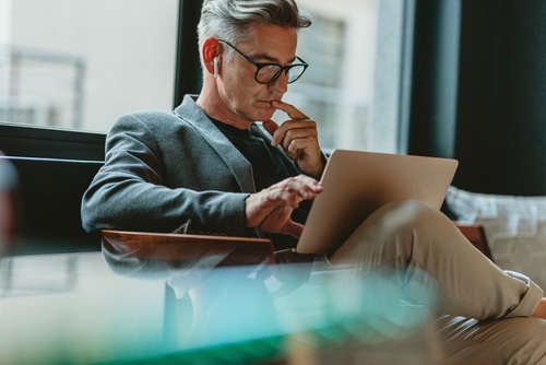 Best Books On Pitch Decks For Entrepreneurs